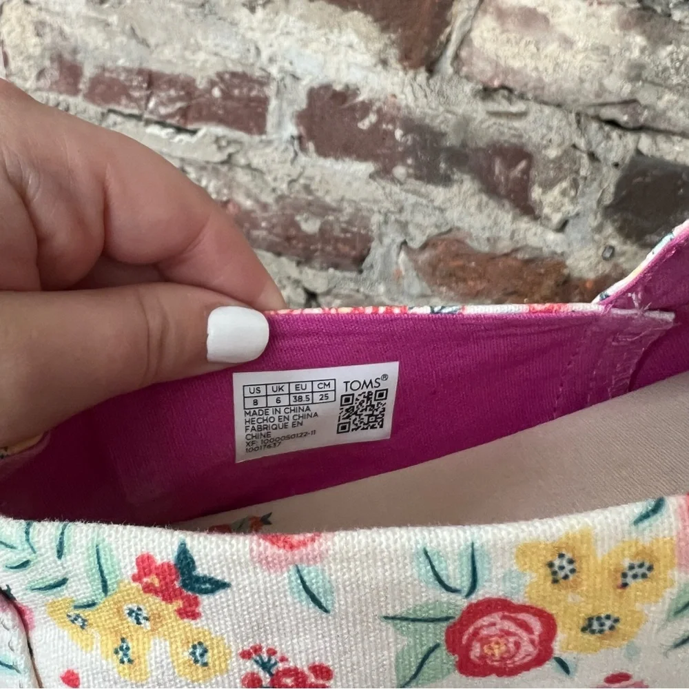 TOMS x Paper Source Colorful Floral Canvas Slip-Ons - Picture 6 of 6